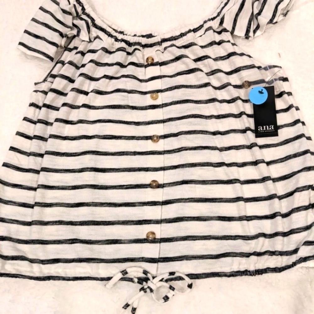 A.N.A Women's Black and White Striped top with tags - size XXL